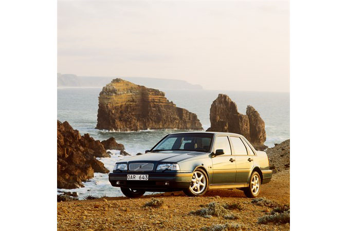Volvo Cars celebrates 25th anniversary of the integrated booster